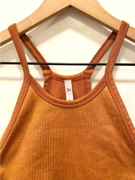 SO Women’s Cropped Seamless Ribbed Tank in Rust Orange Size Small - Picture 3 of 6